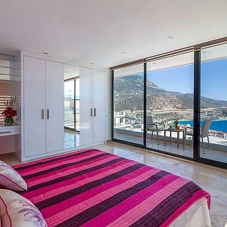 Sleeps 10 Pool Air Con Wifi